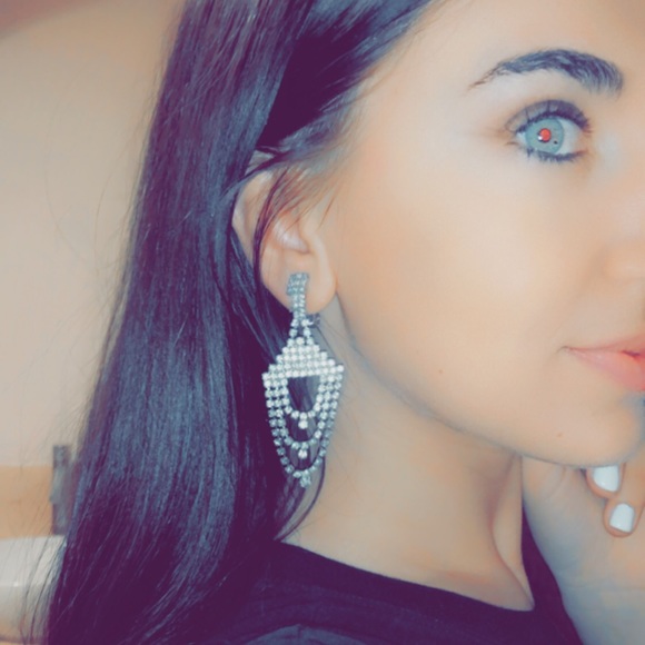 Jewelry - Drop/clip earrings